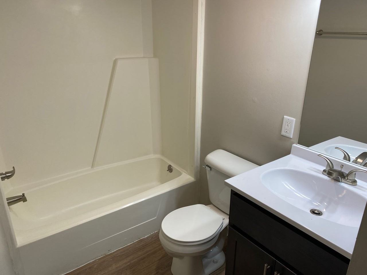 106 S Gregory - Photo 5 of 18