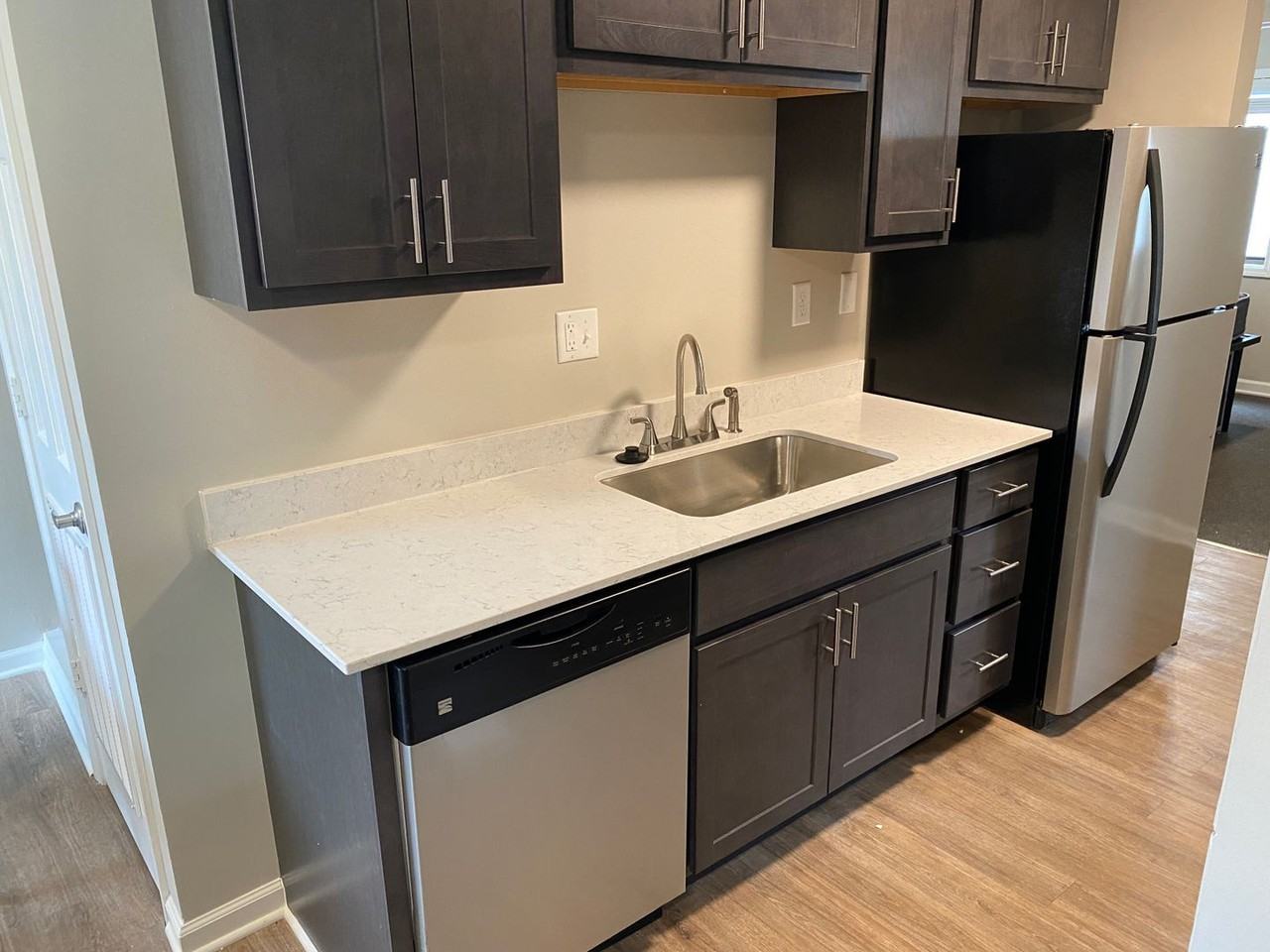 106 S Gregory - Photo 7 of 17