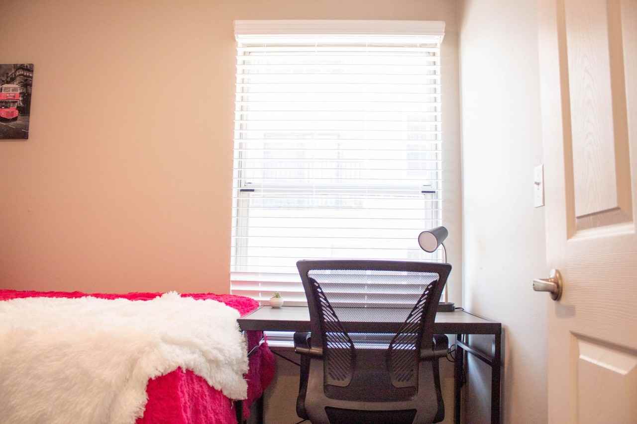 48 E John - Photo 7 of 50