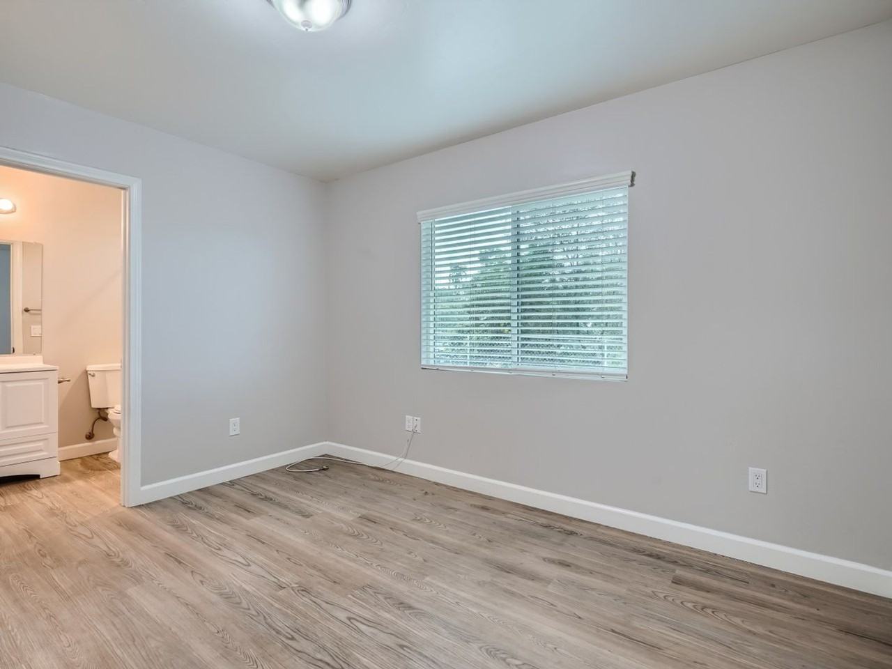 5370 W Falls View Dr - Photo 7 of 11