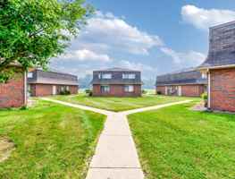 featured image of Ridgewood Court