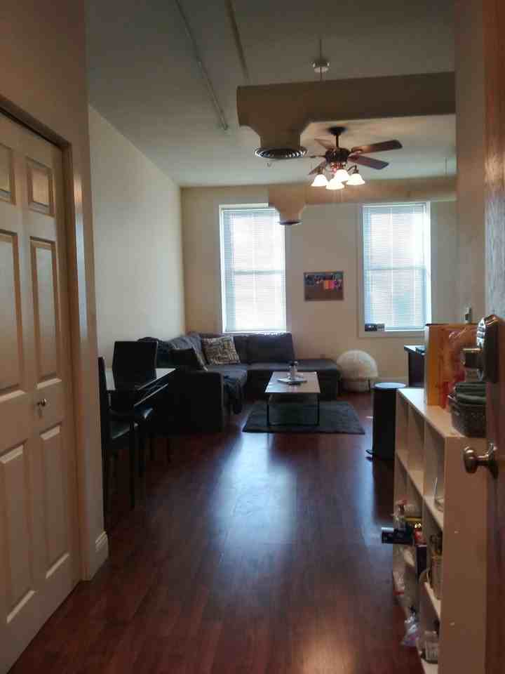 Place - 222 N. College - Photo 4 of 33