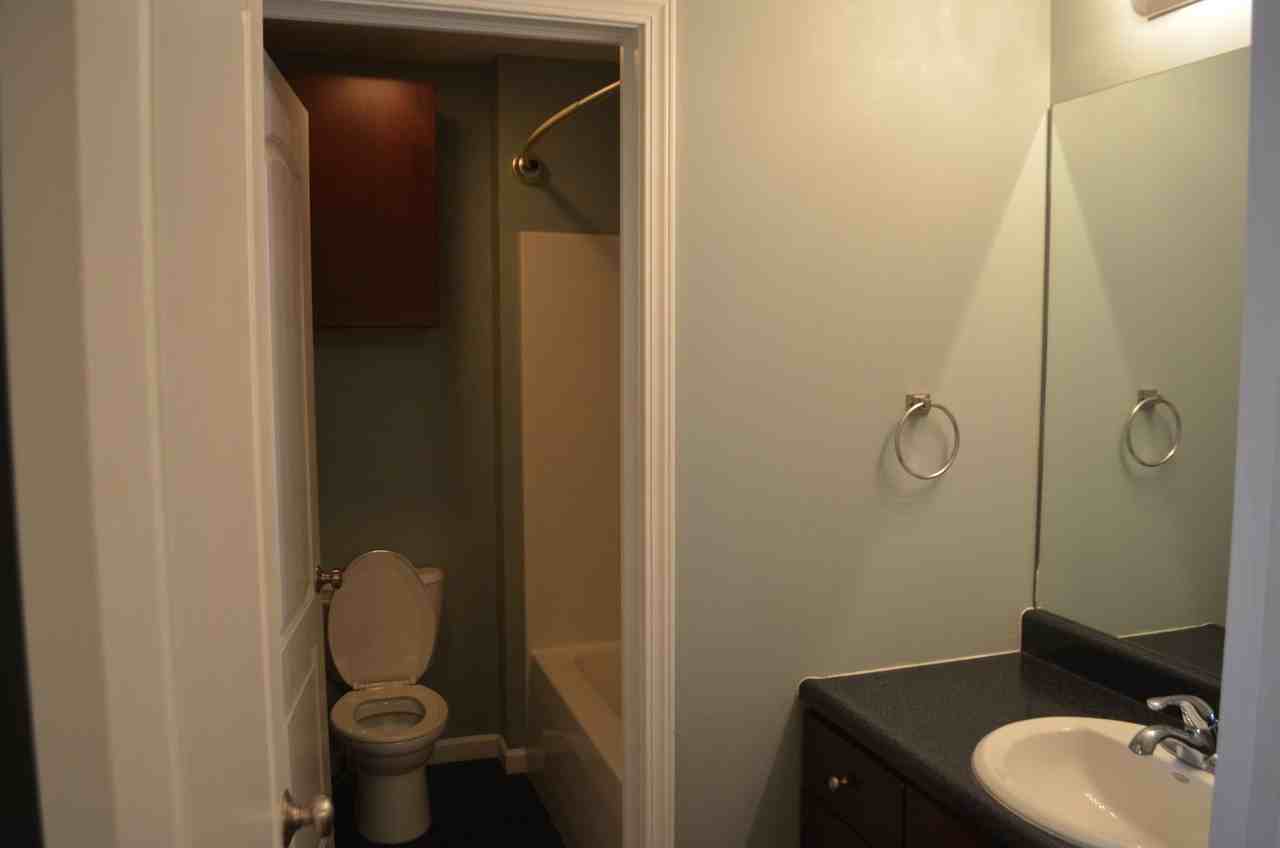 District - 267 W. 11th Street - Photo 6 of 29