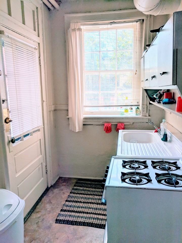 1128 W. Grace St.* - Photo 6 of 44