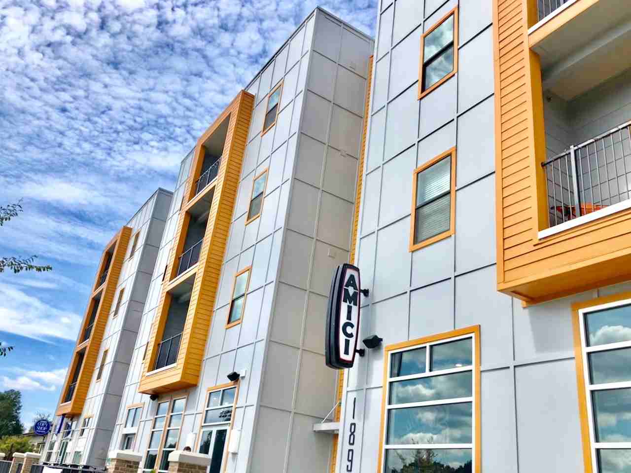 Live Steps From Campus at Plaza One89! - Photo 3 of 46