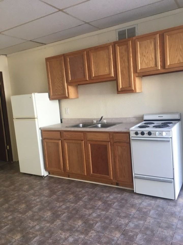 Kuchera Building Apartments 125, 127, 127 1/2,129, 131, 133, 135 E