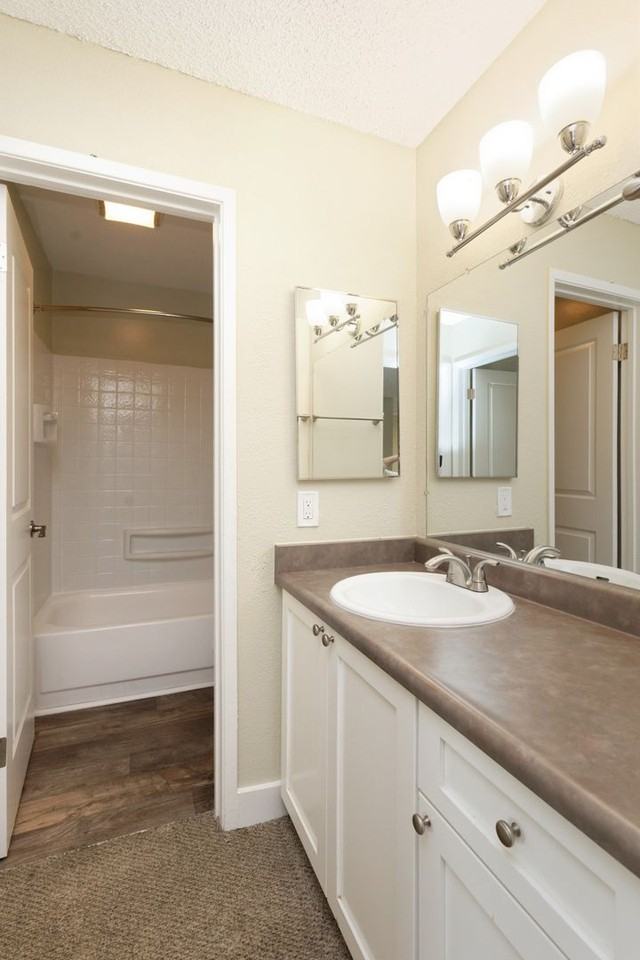 Shoreline 1841 Apartment Homes - Photo 6 of 23