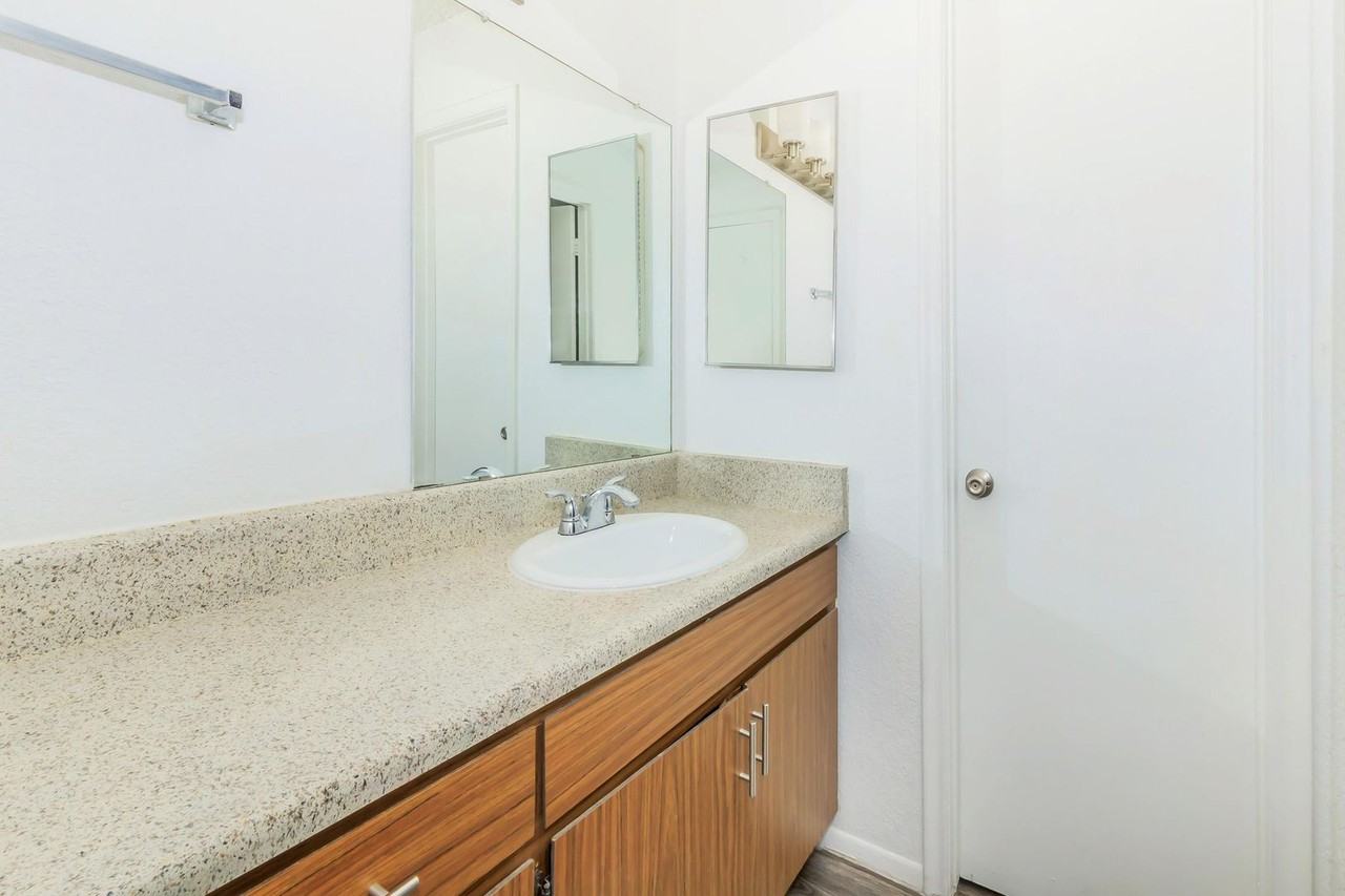 Aspen Leaf - Photo 7 of 13