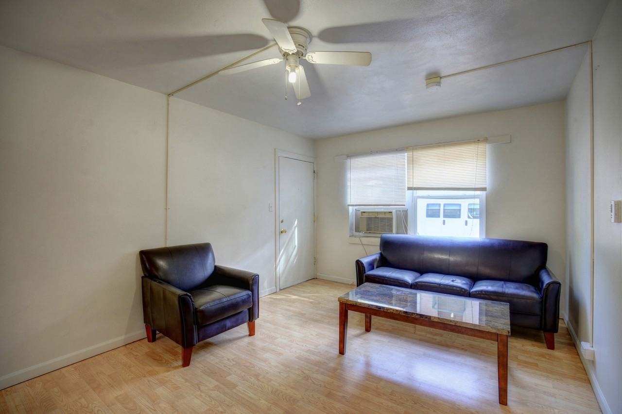 102LIN - Photo 3 of 8