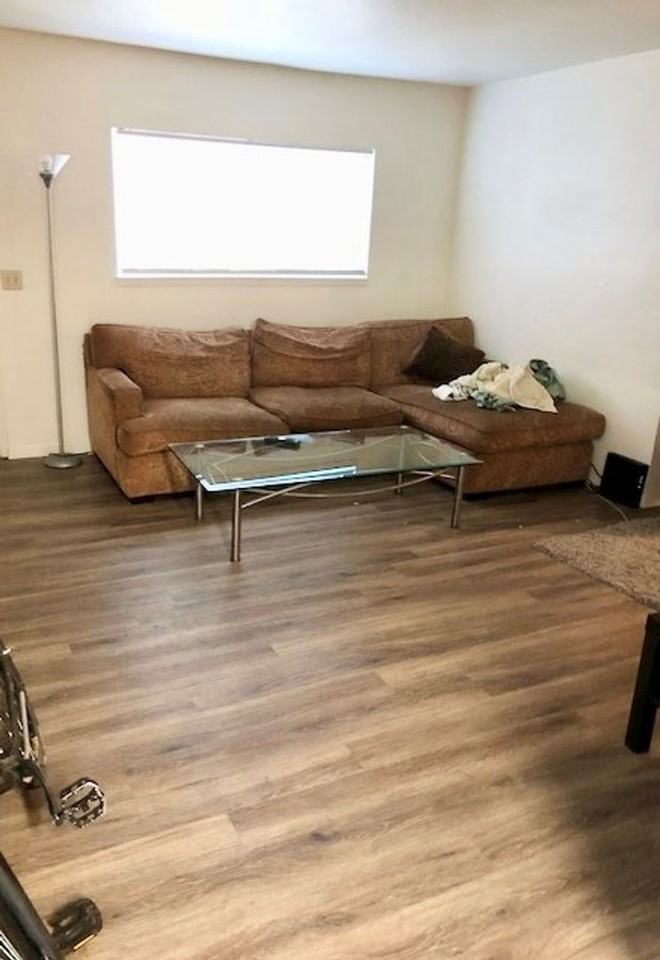 519 W 6th St - Photo 3 of 5