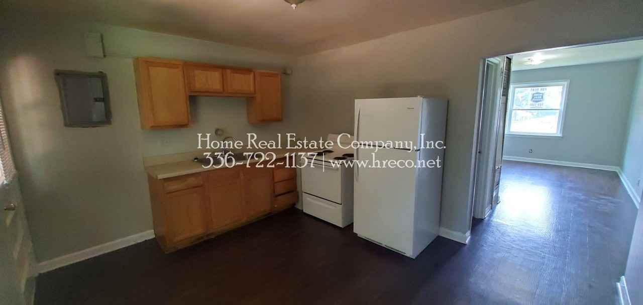 2336 Cherry St #B - Photo 2 of 7