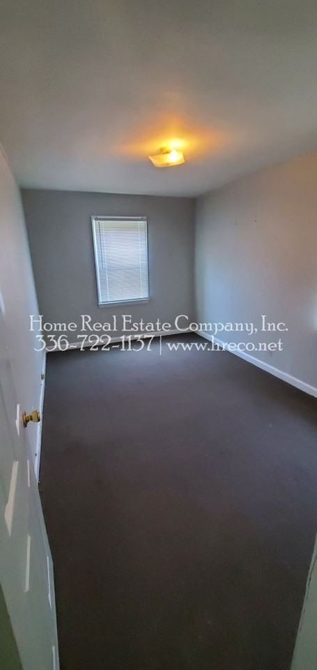 2336 Cherry St #B - Photo 4 of 7