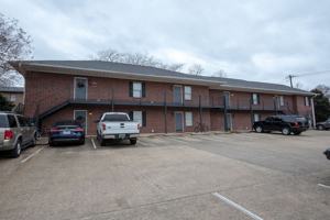 featured image of 204 North Ryan Street