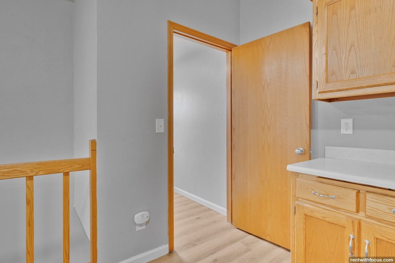 3835 East River Dr. - Photo 6 of 50