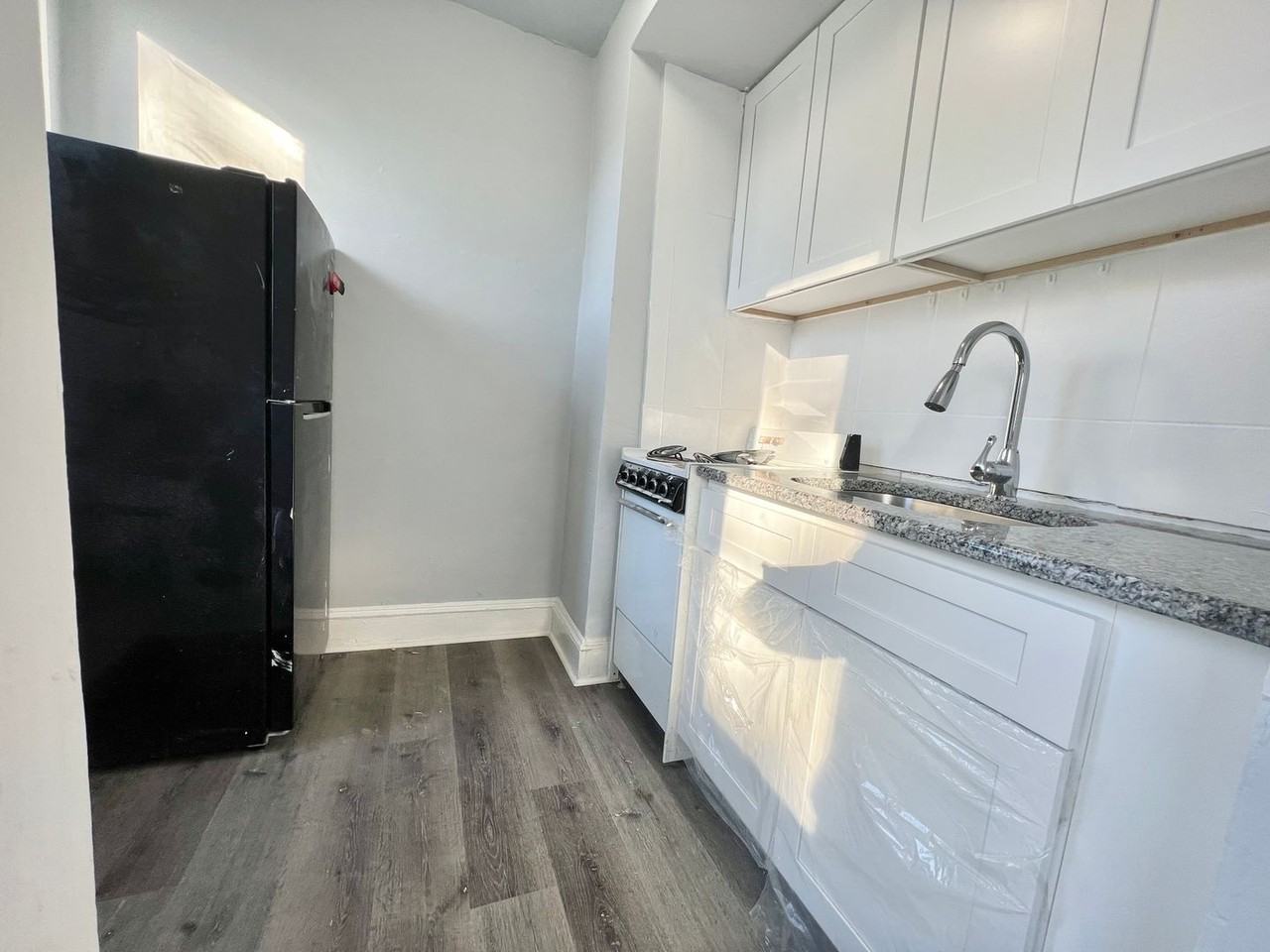 926 W Tabor Rd (LO) - Photo 3 of 7