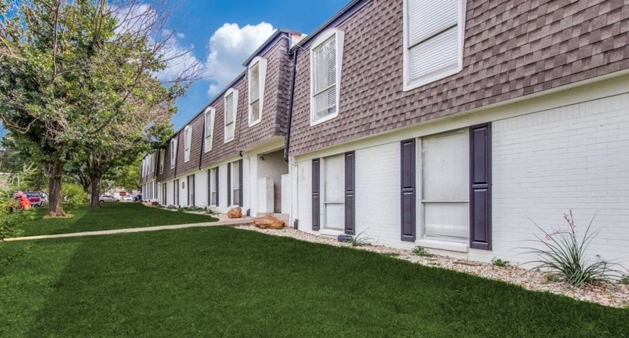 Glen Oaks Apartments - Photo 7 of 49