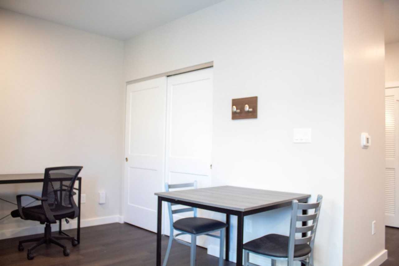 510 E White - Photo 7 of 50