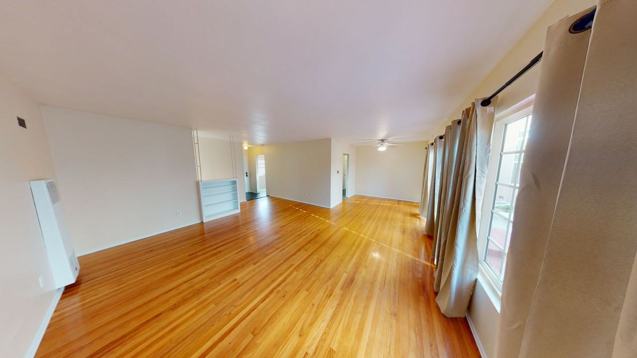 5129 Leo St - Photo 4 of 17