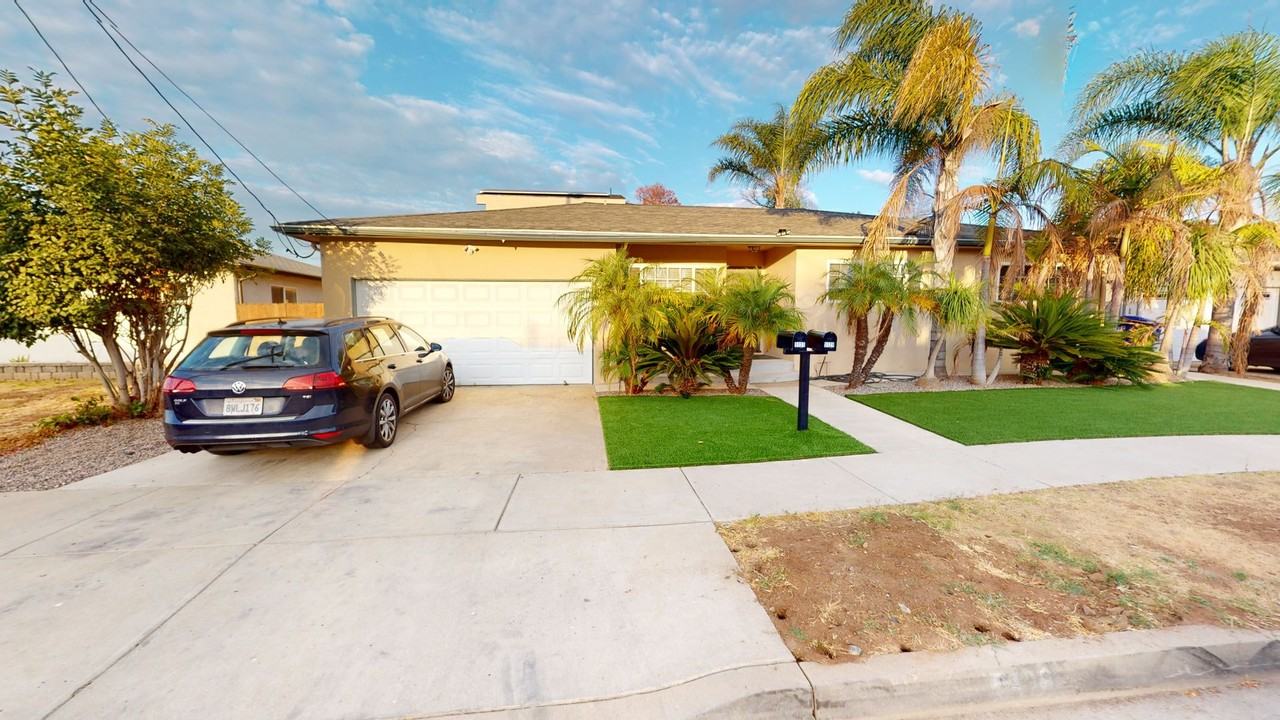 5129 - 5131 Leo St. - Photo 2 of 18