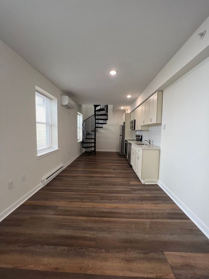 541 N Orianna Street - Photo 2 of 11