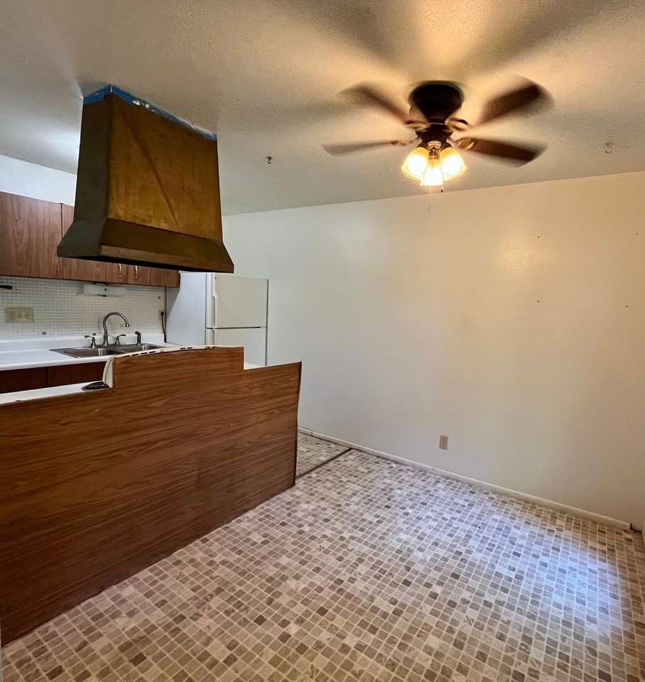 1011 Washington, Ave. - Photo 3 of 8