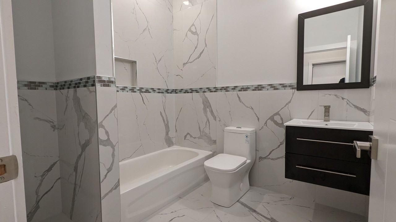 2443 N Marshall St (LO) - Photo 5 of 27