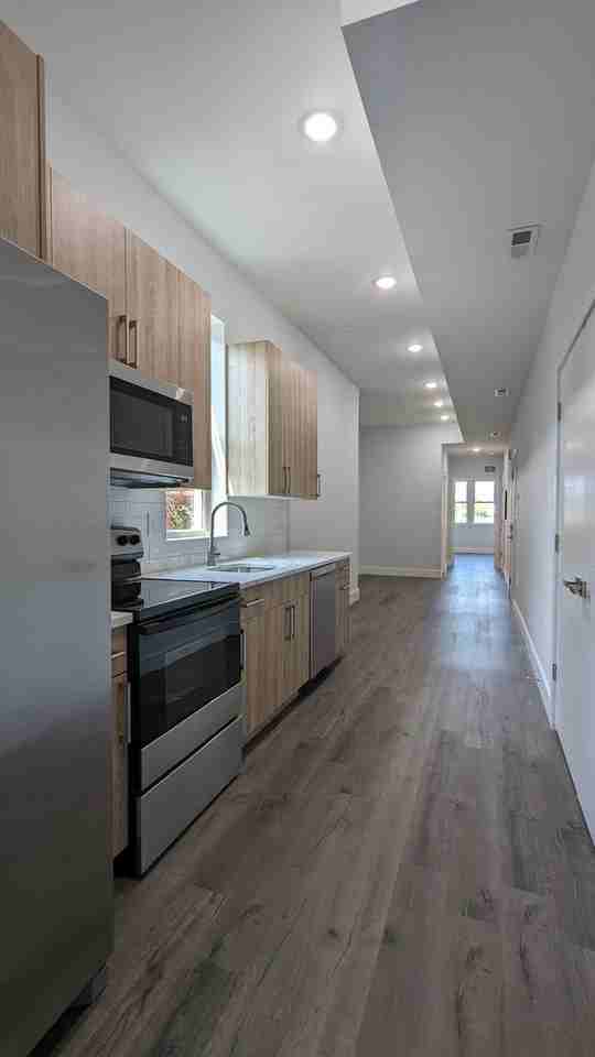 2217 N 10th St (LO) - Photo 3 of 14