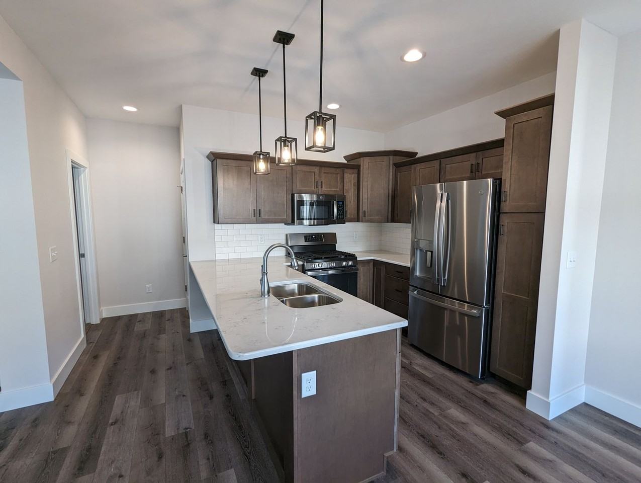 216/218 Haines - Photo 3 of 32