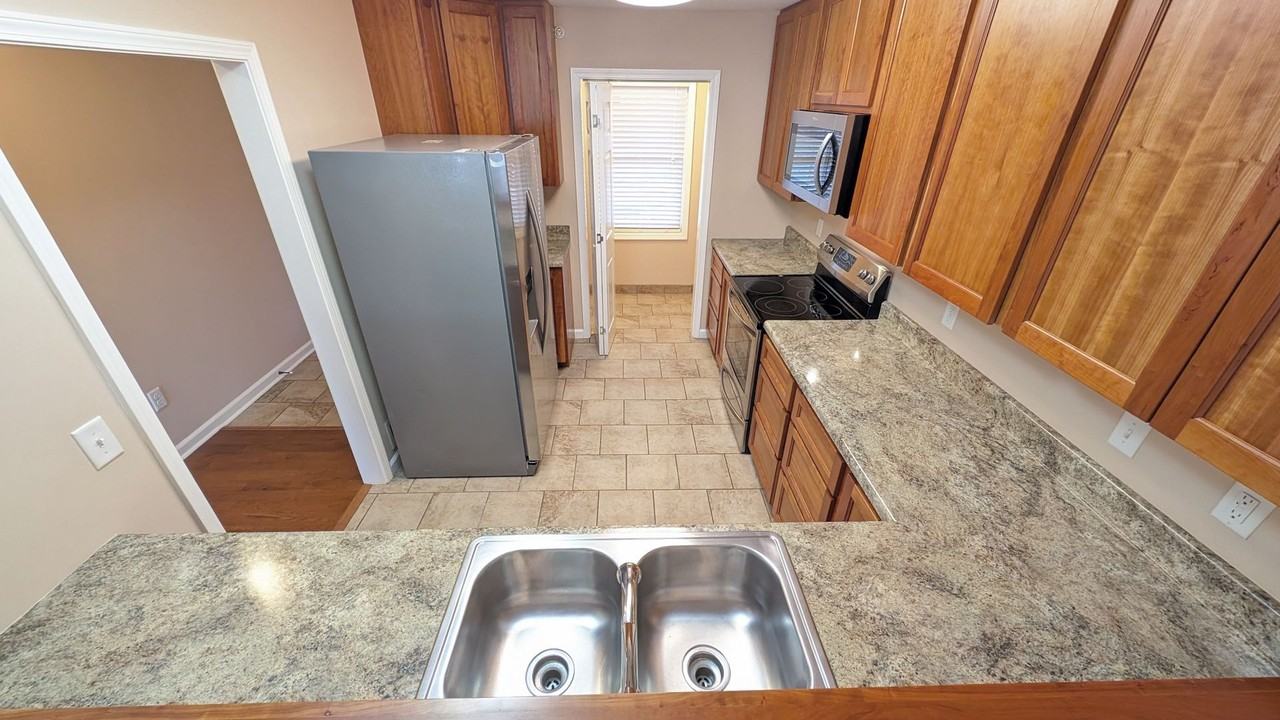 CATM 52 - Photo 7 of 21