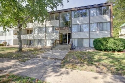 1110ST - Photo 2 of 31