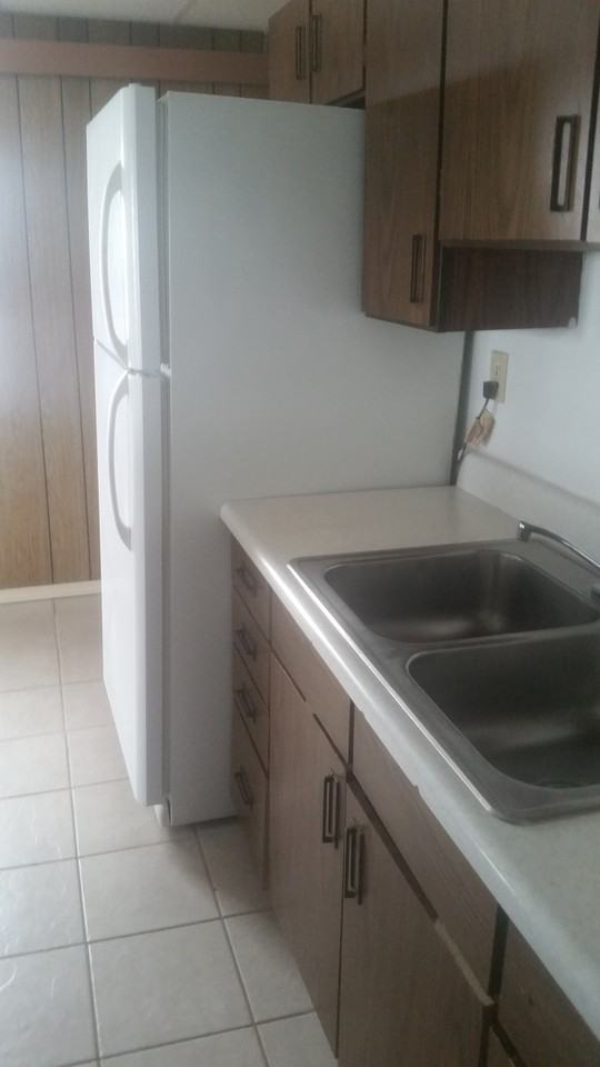 222 Adams Ave - Photo 4 of 11