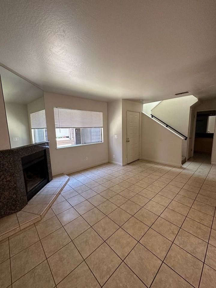 3 Klondike - Photo 4 of 21