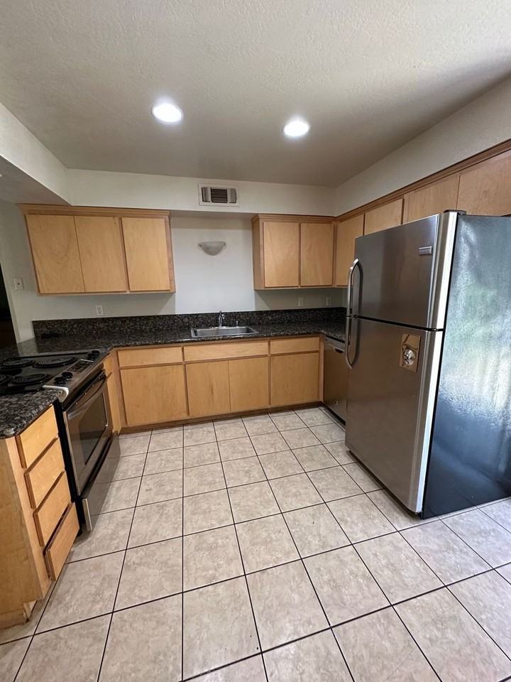 3 Klondike - Photo 6 of 21