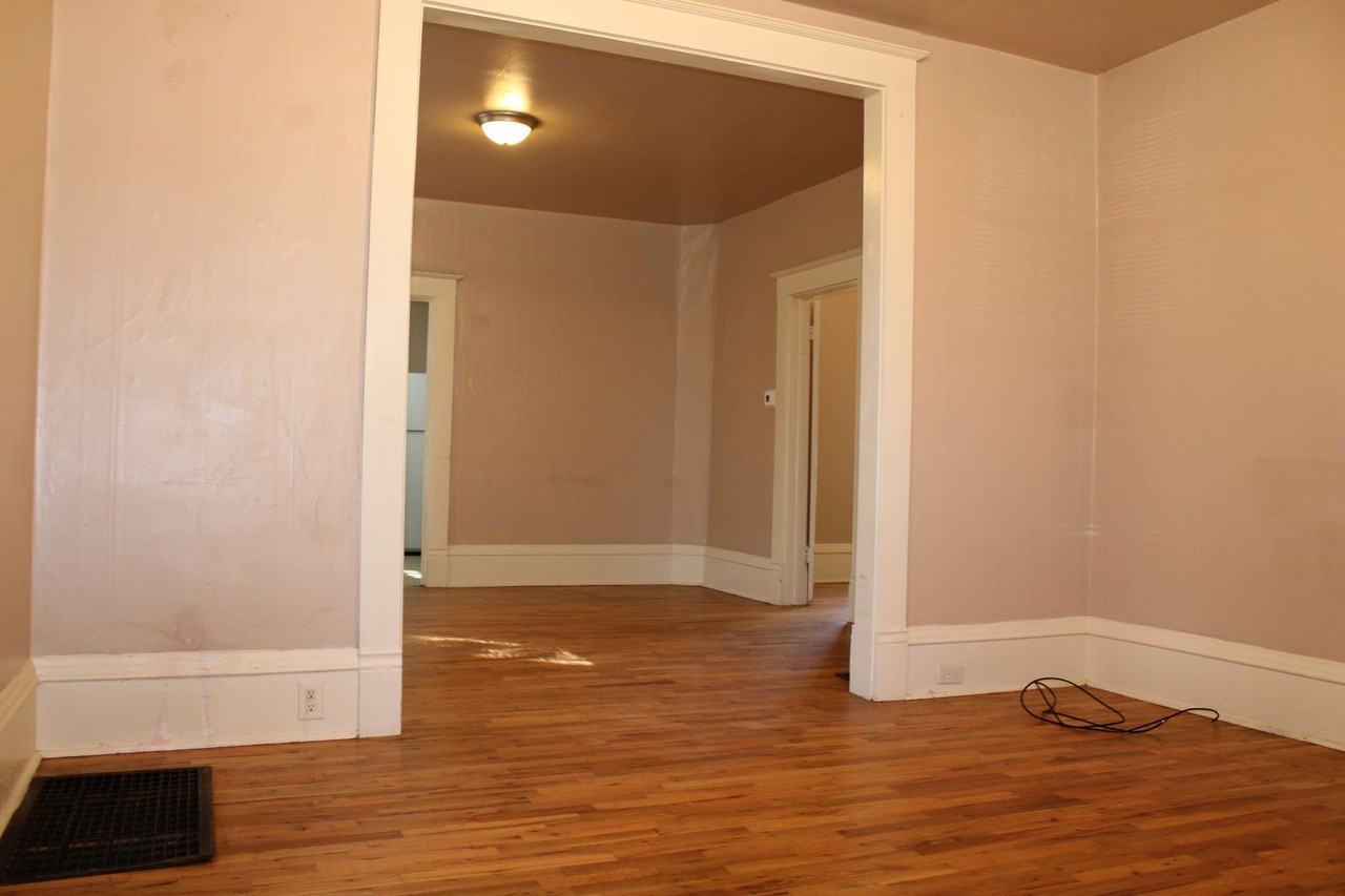 320 - 322 W Routt Ave - Photo 3 of 14