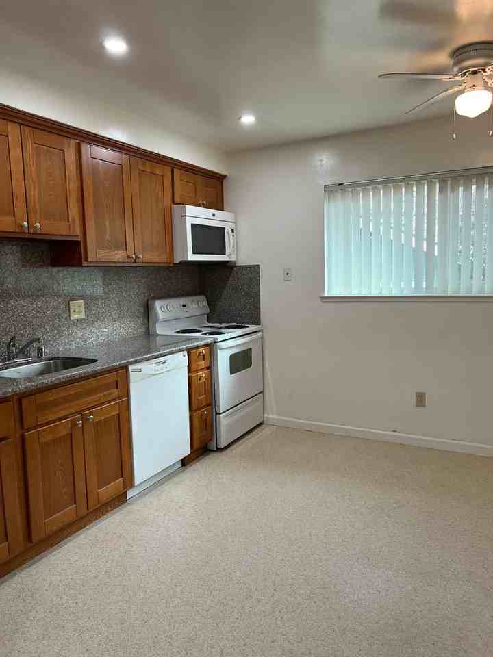 C Street - Photo 3 of 10