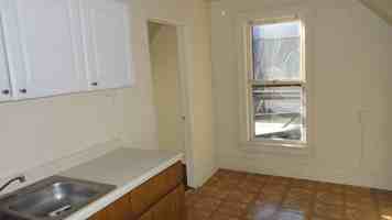 featured image of 605 N 30th St