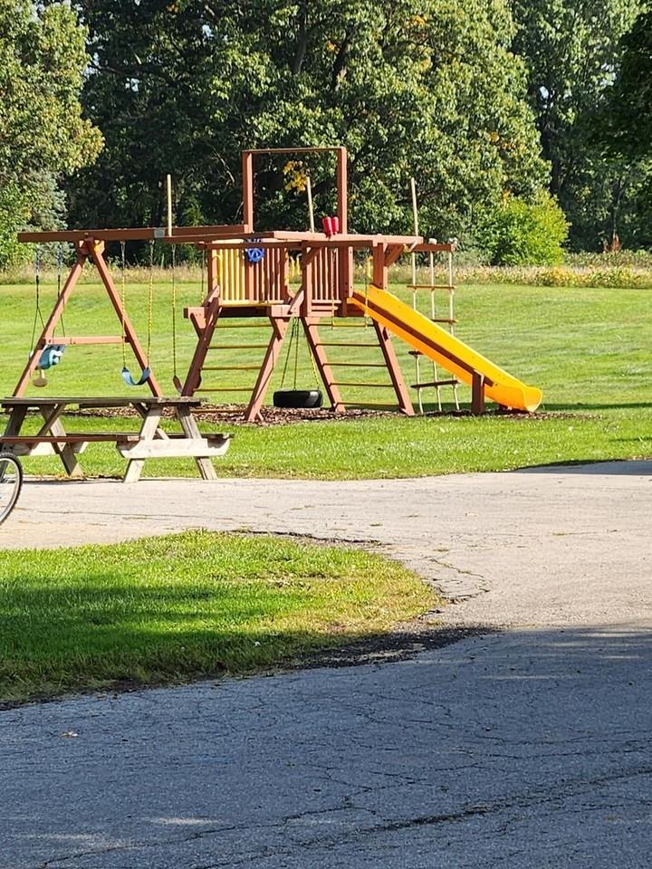 Petersburg Apartments - Photo 2 of 47