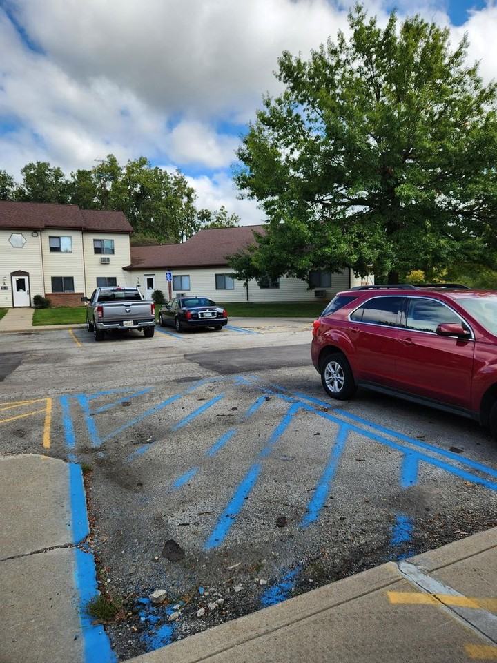 Rolling Meadows Apartments - Photo 3 of 28