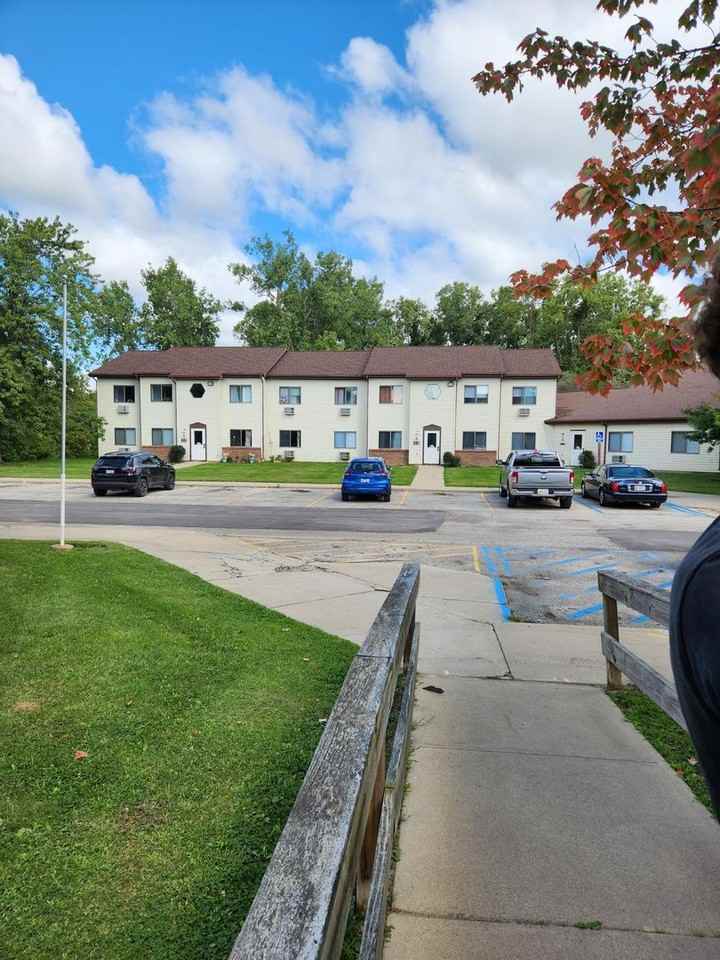 Rolling Meadows Apartments - Photo 4 of 28