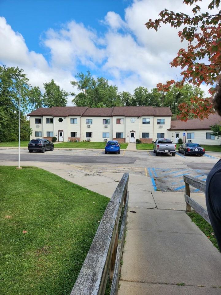 Rolling Meadows Apartments - Photo 4 of 50