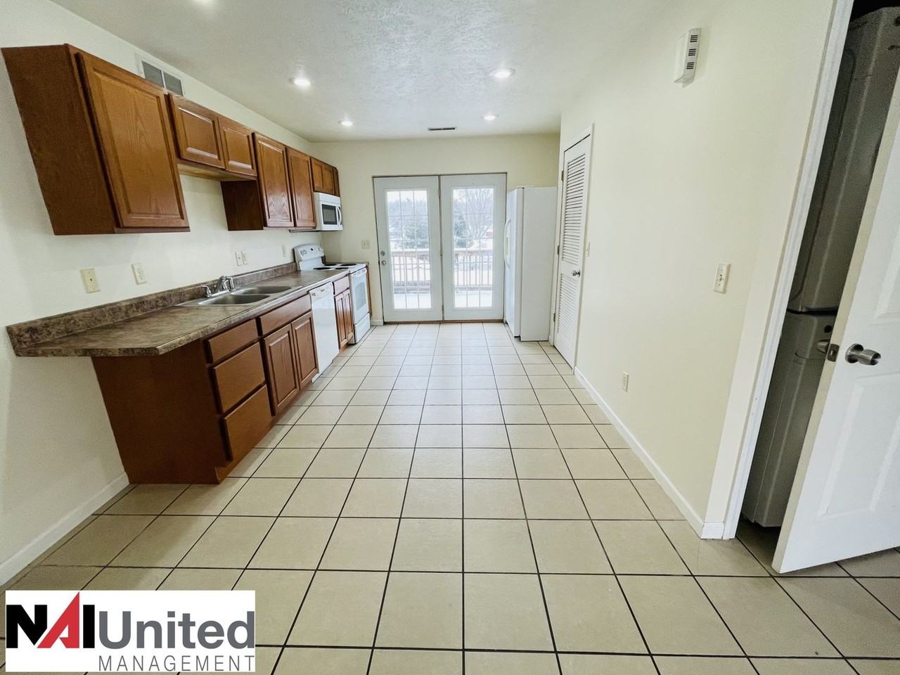 BBF - 1540-42 S St Aubin St - Photo 3 of 8