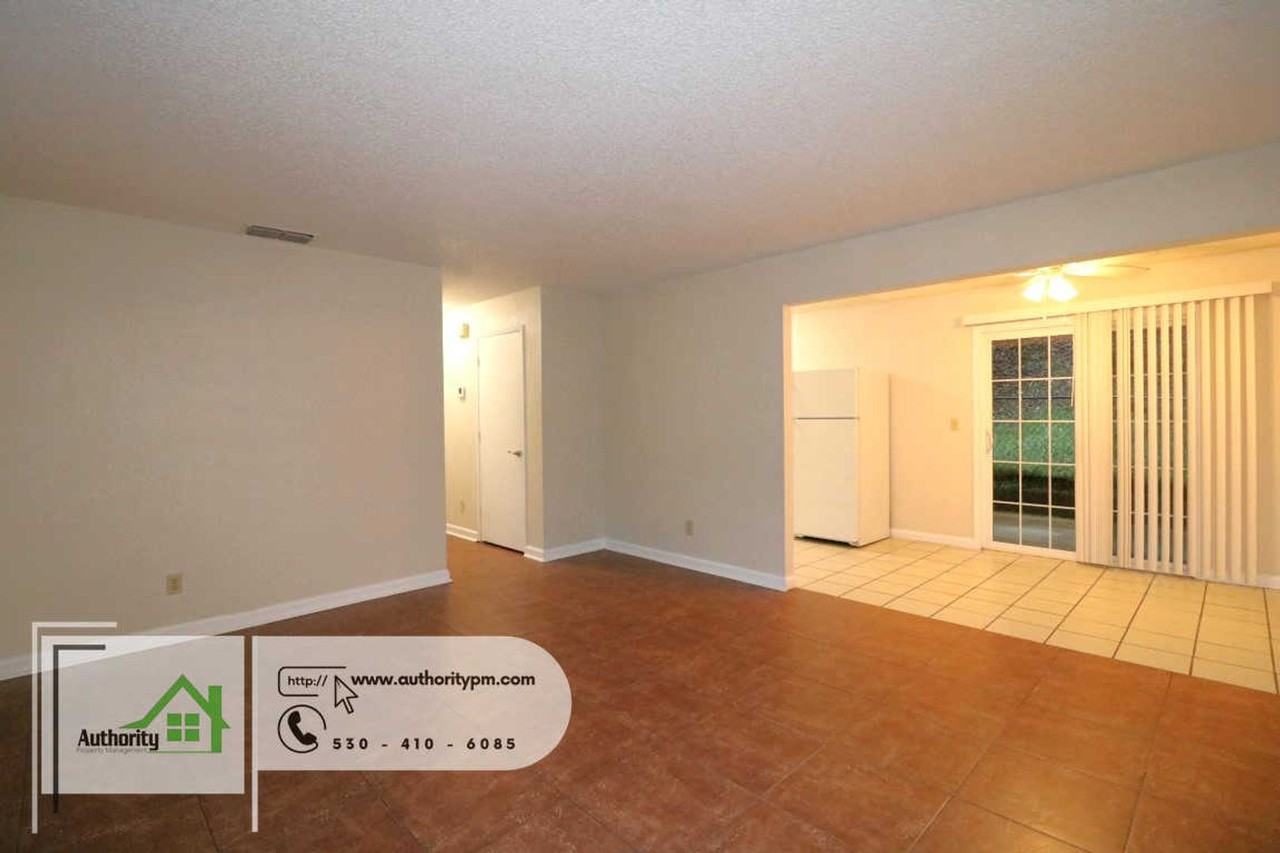 2059 Elizabeth Ave - Photo 3 of 14