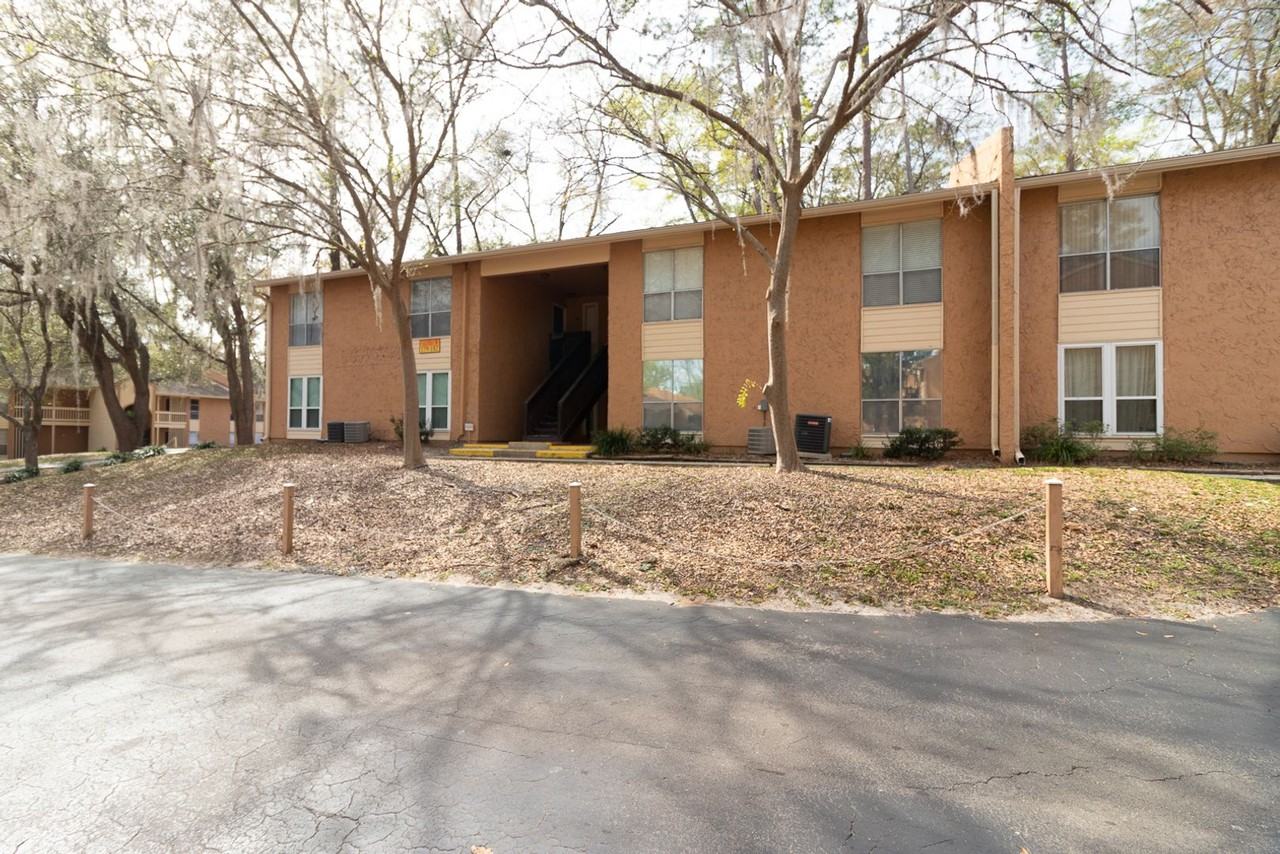 Beautiful Private Room in 3/2 Condo Apartments 1810 Nw 23rd Blvd