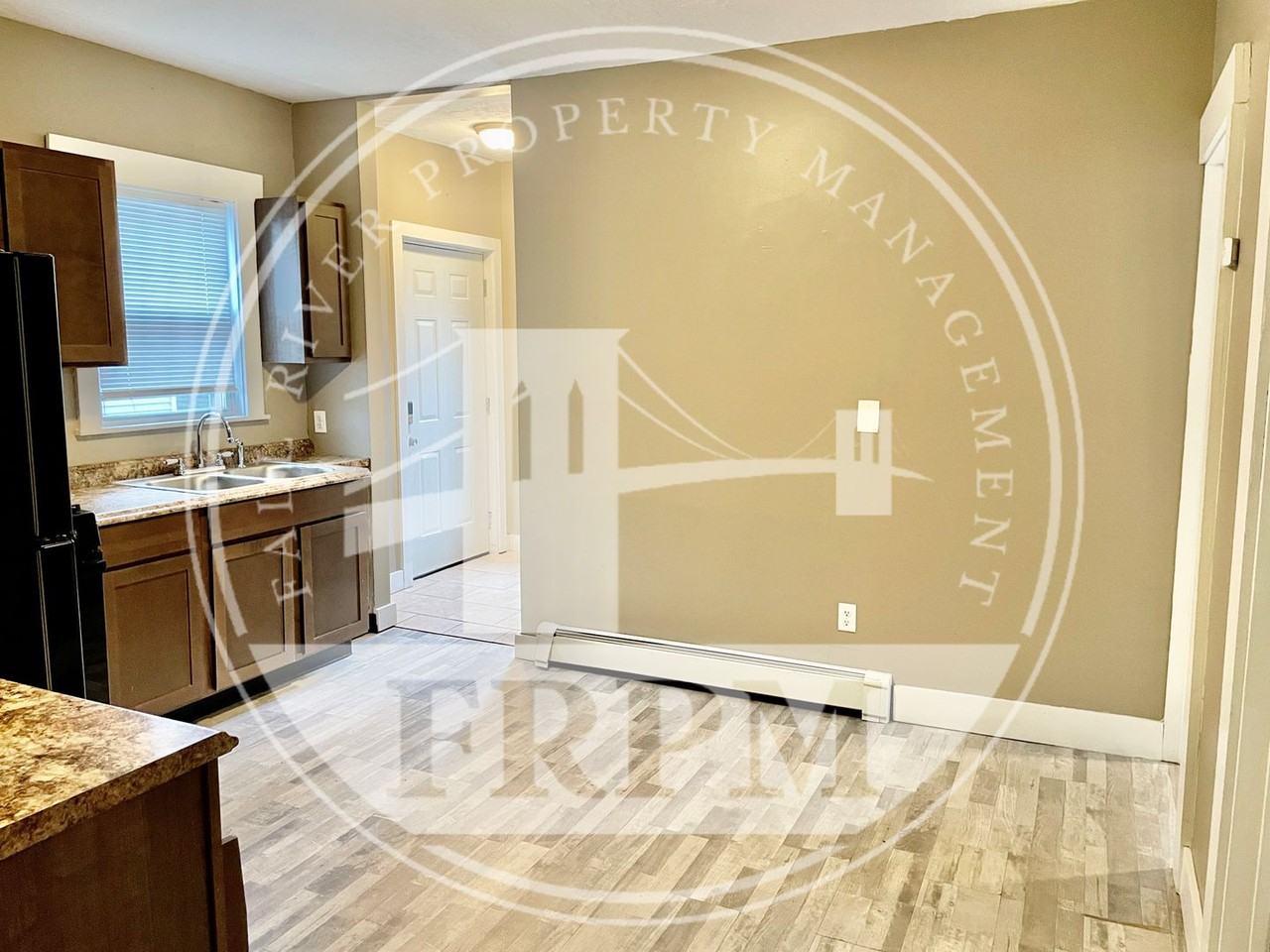 96 Morgan St - Photo 3 of 9