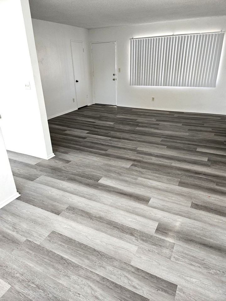 8737 Burnet Ave #17 - Photo 2 of 10