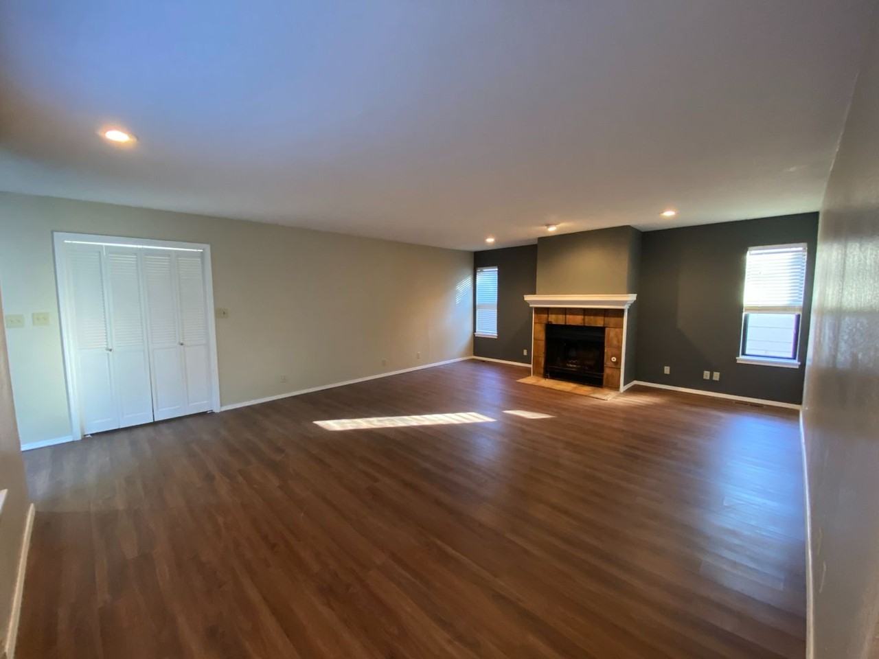 6518/6520 E 90th St - Photo 2 of 16