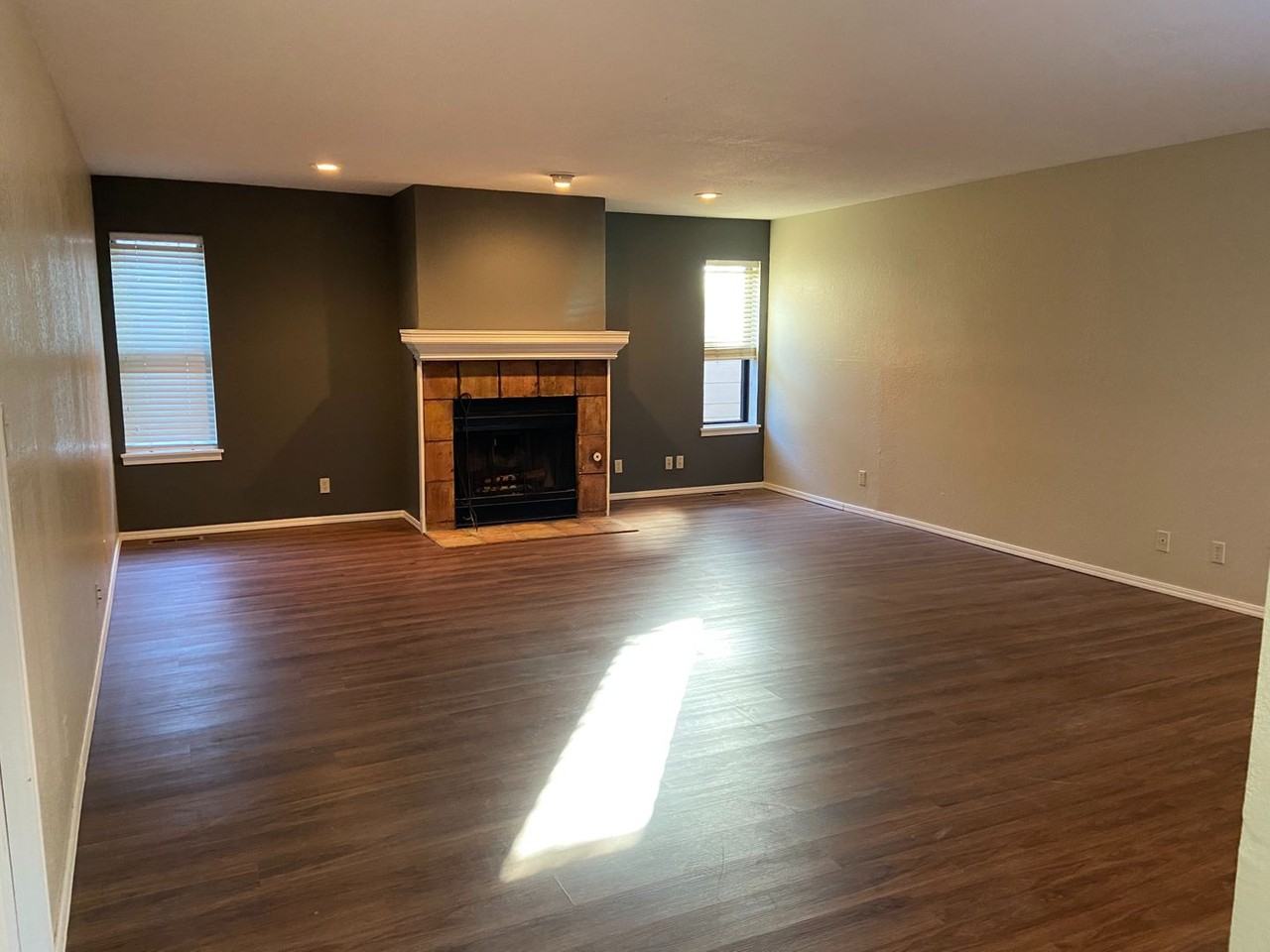 6518/6520 E 90th St - Photo 3 of 16