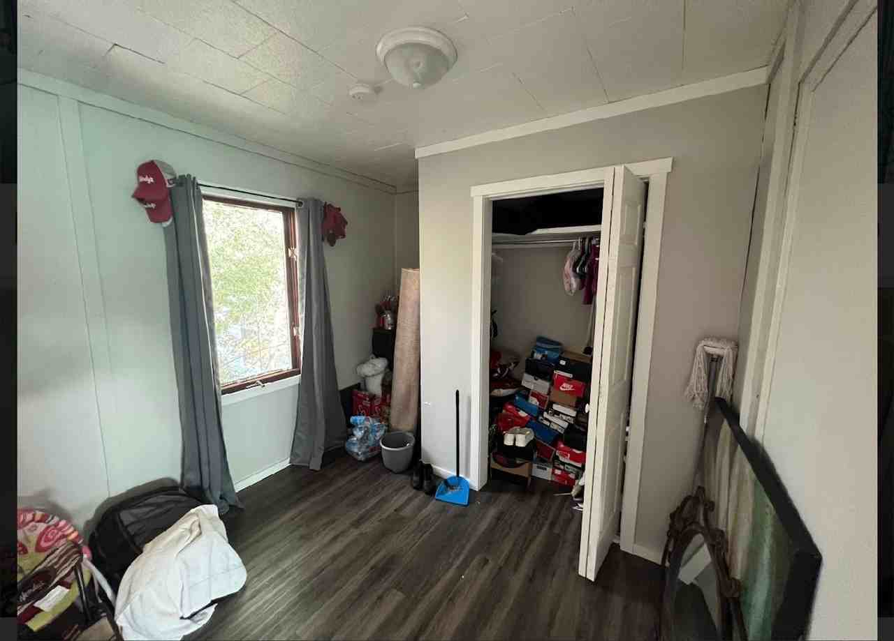 304 10th Ave NE - Photo 3 of 22