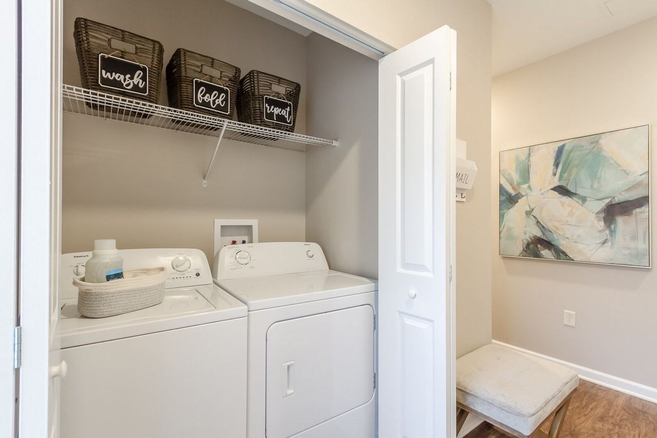 Waters Edge II - Photo 7 of 16