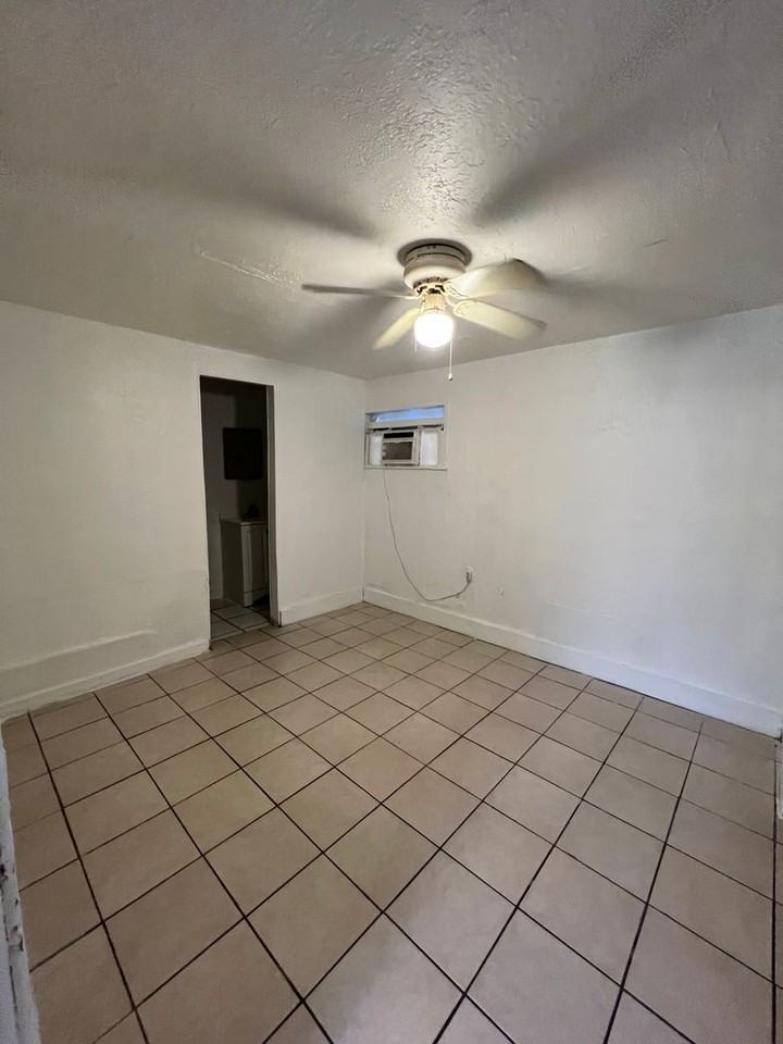 2745 9th St E - Photo 7 of 14